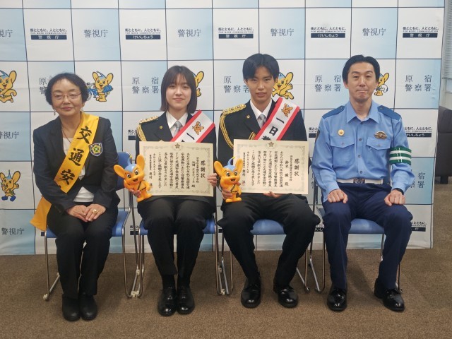 感謝状贈呈と記念撮影